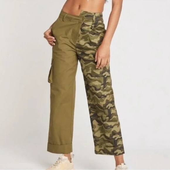 Choosy Women’s Camouflage/Olive Cargo Pants - Picture 1 of 9